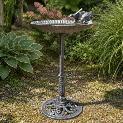 Large cast iron pedestal bird bath with shell bowl Ø 48 cm