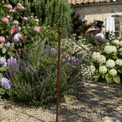Moving metal crow garden mobile for flower beds