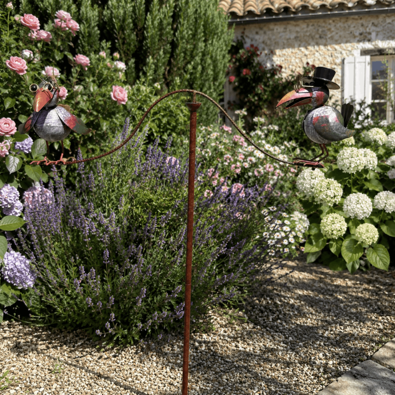 Moving metal crow garden mobile for flower beds