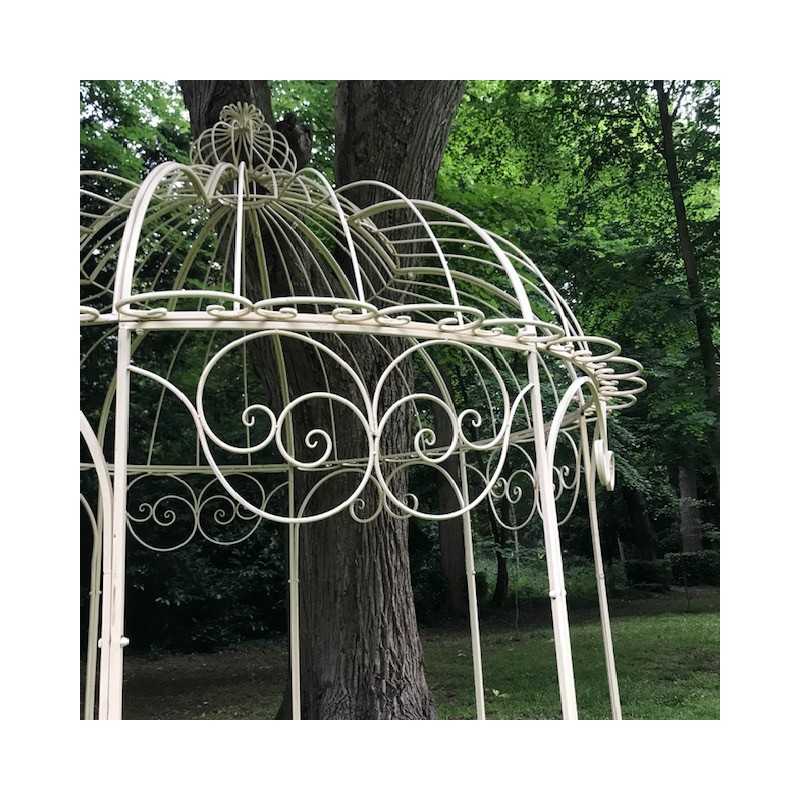 Gloriette gazebo pergolas garden belvedere iron vanilla close-up view of the roof