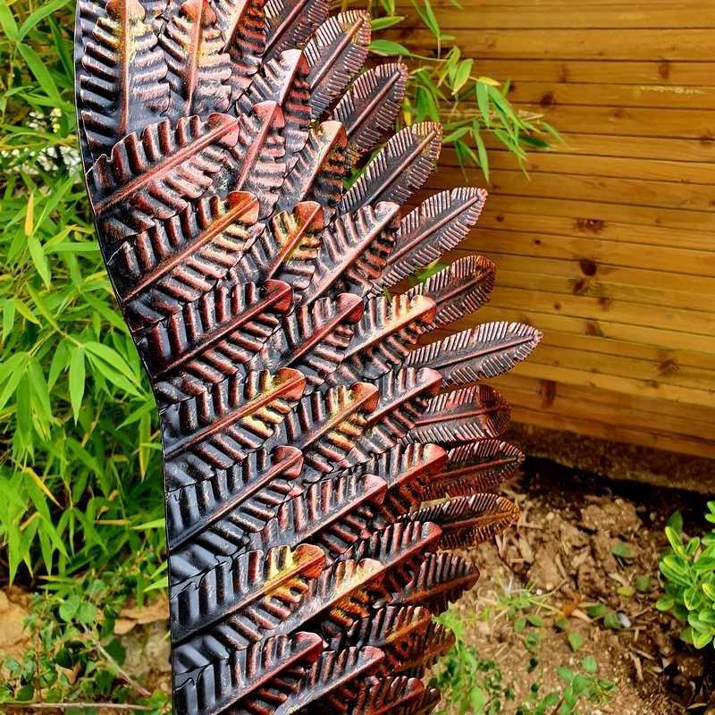 Large crane model with wings raised bronze €109.00 LEZARD DU JARDIN