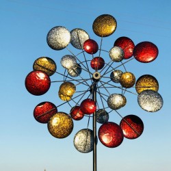 Decorative Garden Wind Spinner in Iron, MONTSEGUR Model