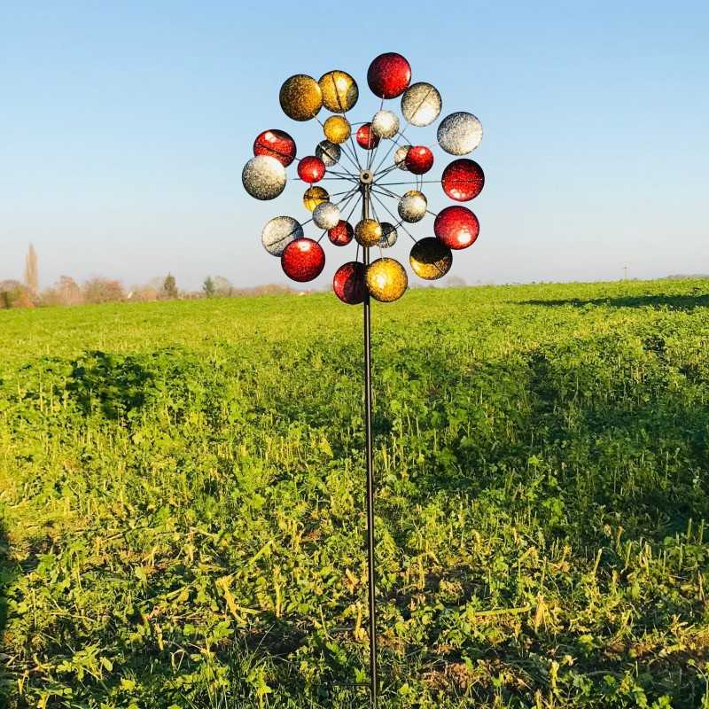 Decorative Garden Wind Spinner in Iron, MONTSEGUR Model