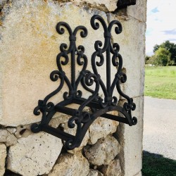Wall-Mounted Cast Iron Hose Holder Brown Height 30cm