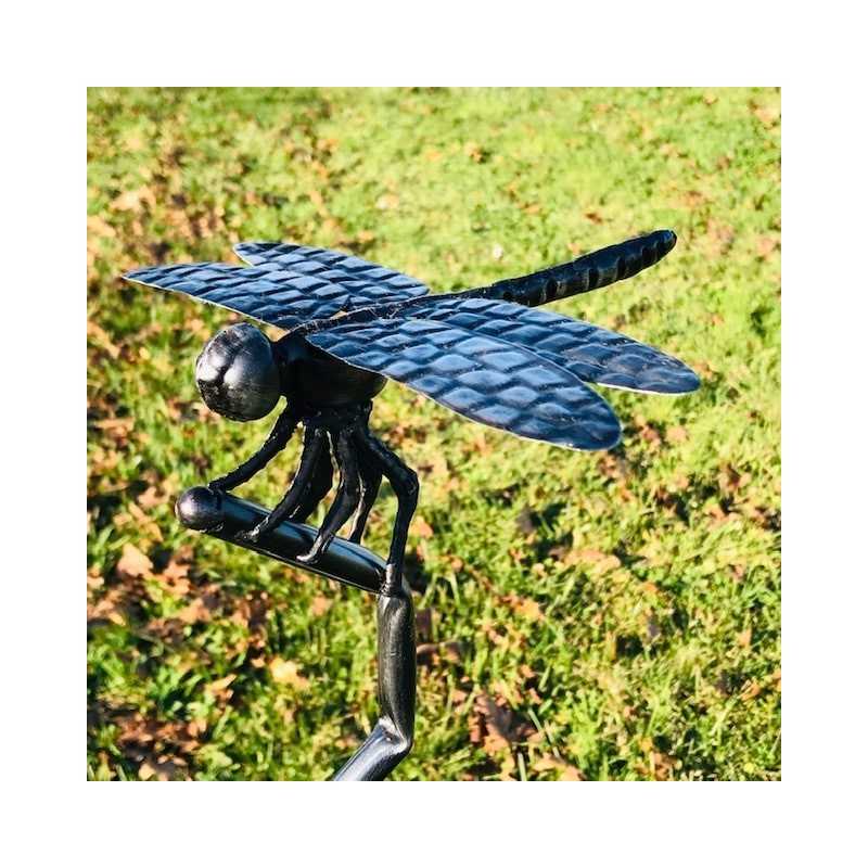 Original Decorative Rain Gauge – Forged Stainless Steel Dragonfly, H134 cm, close-up view of the dragonfly