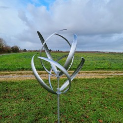 Decorative Garden Wind Spinner in Metal OLERON Windmill