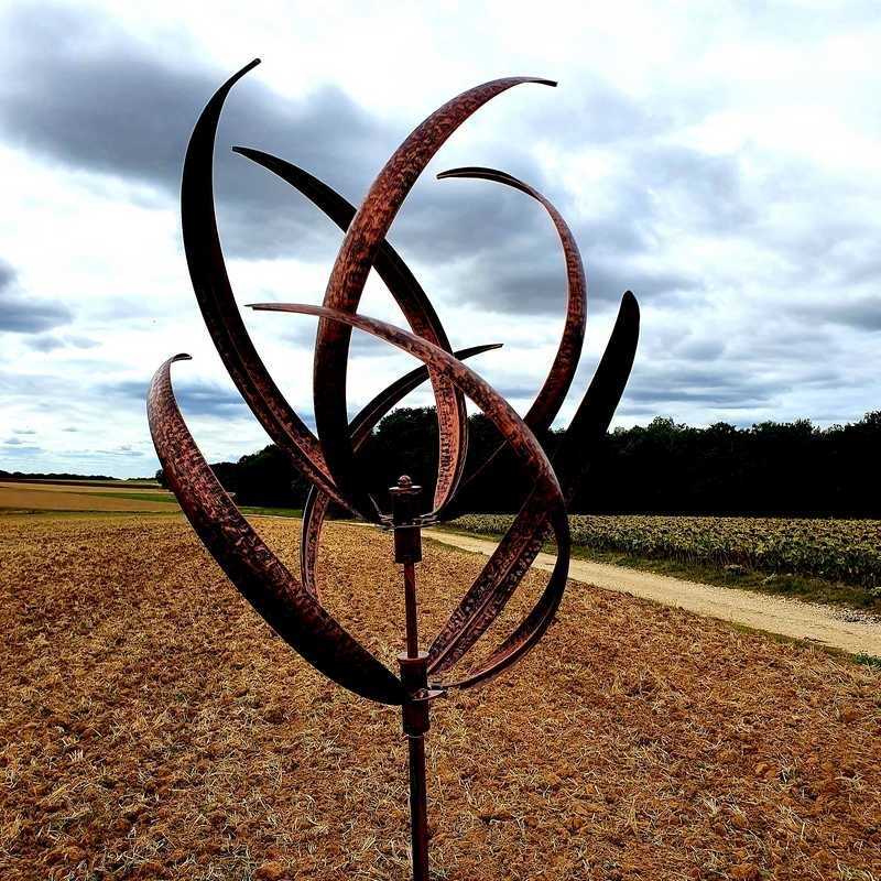 sculpture decorative garden wind spinner mobile made of iron
