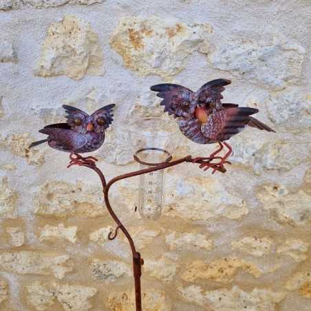 Charming decorative rain gauge stake – front view of the garden rain meter