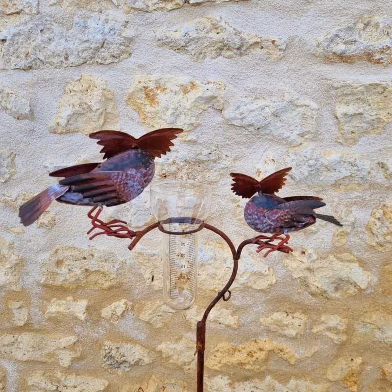 Charming decorative rain gauge stake – rear view of the garden rain meter