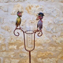 Graduated 129 cm crow rain gauge garden decoration close-up view