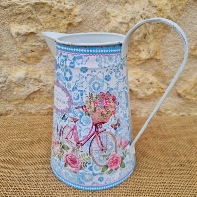 Decorative jug in vintage style with bicycle and pastel-coloured flowers €18.90 LEZARD DU JARDIN