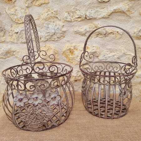 Beige and burgundy iron basket