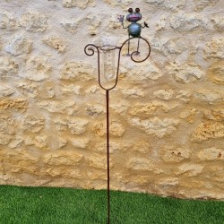 Colorful frog-design decorative rain gauge, 132 cm, €34.90 LEZARD DU JARDIN