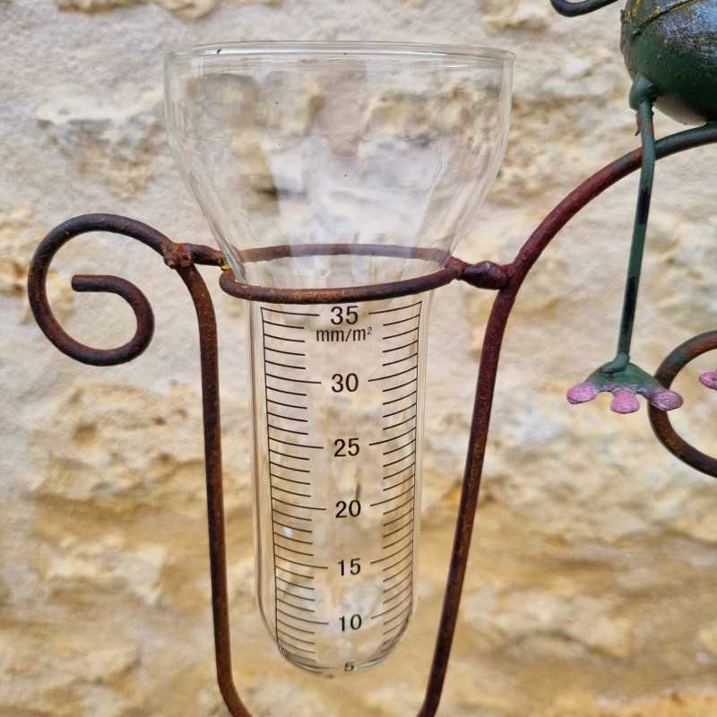 Colorful frog-design decorative rain gauge, 132 cm, €34.90 LEZARD DU JARDIN