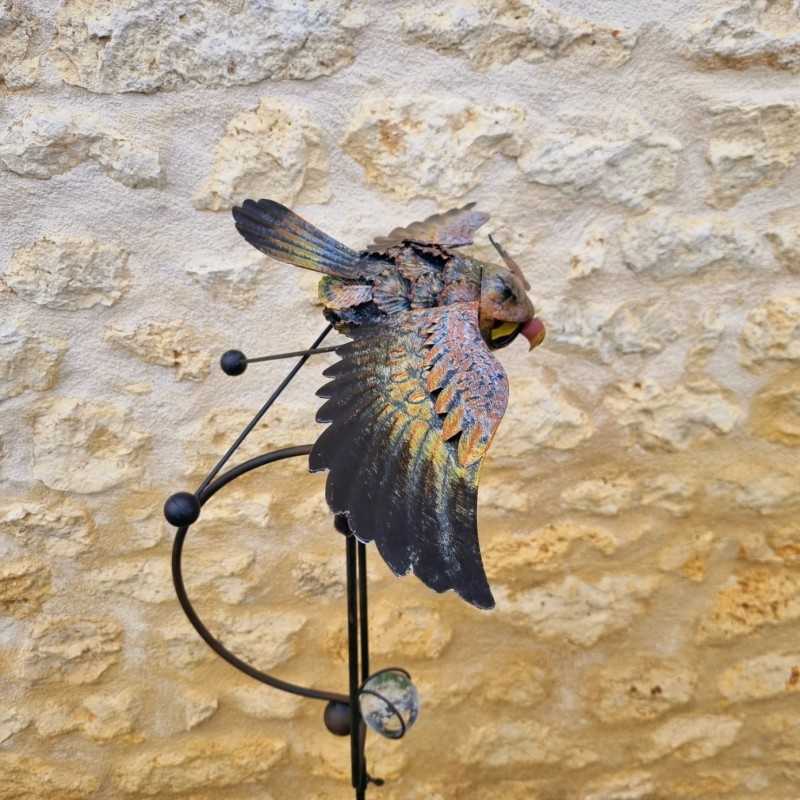 Garden mobile in iron with owl motif, balanced stake height 140 cm €45.90 LEZARD DU JARDIN