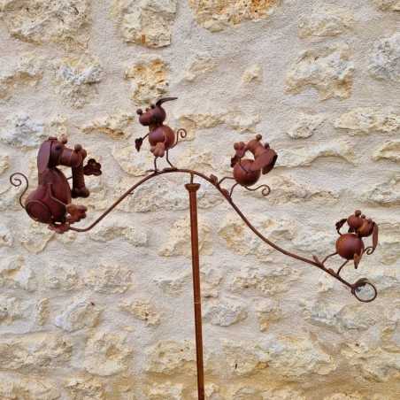 Garden mobile in iron with dogs and bones motif, decorative 156 cm full view