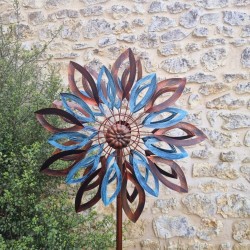 Decorative Garden Wind Spinner, Tauzia Model Garden Weather Vane Stake