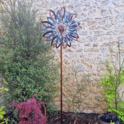 Decorative Garden Wind Spinner, Tauzia Model Garden Weather Vane Stake
