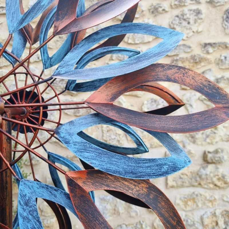 Decorative Garden Wind Spinner, Tauzia Model Garden Weather Vane Stake