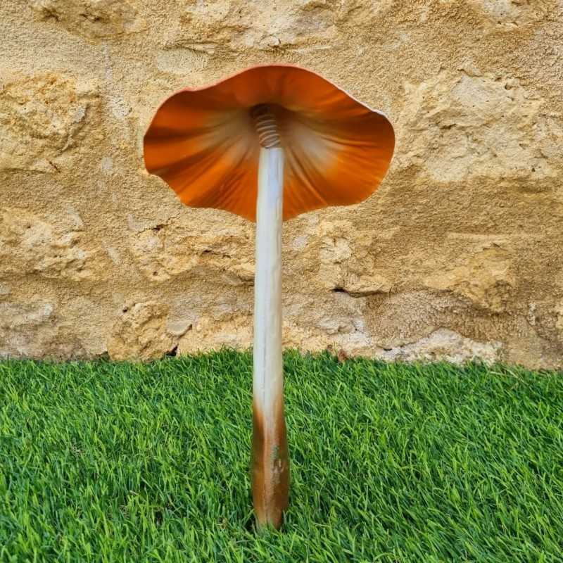 Red iron mushroom garden stake with weight €14.90 LEZARD DU JARDIN