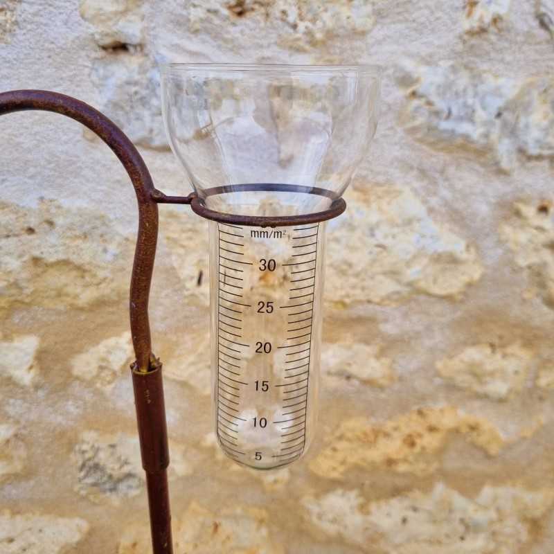 Metal garden rain gauge with boat design, 134 cm tall, funnel view