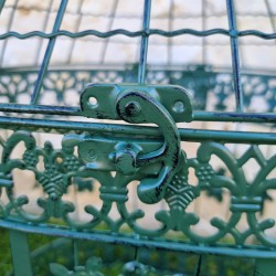 Bordeaux beige iron basket €22.90 LEZARD DU JARDIN