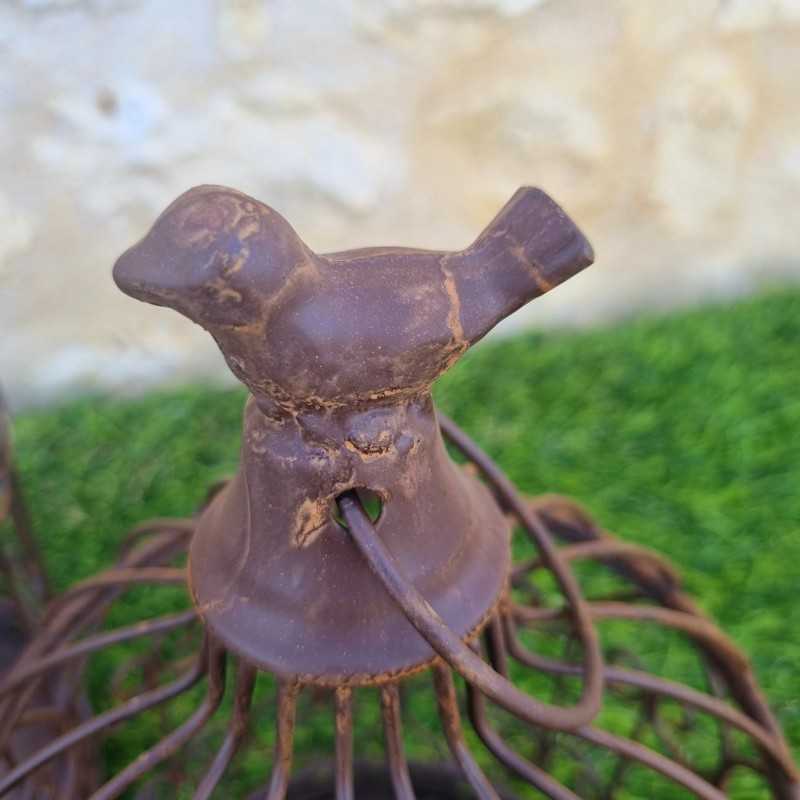 Bordeaux beige iron basket €22.90 LEZARD DU JARDIN