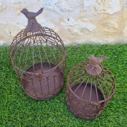 Bordeaux beige iron basket €22.90 LEZARD DU JARDIN
