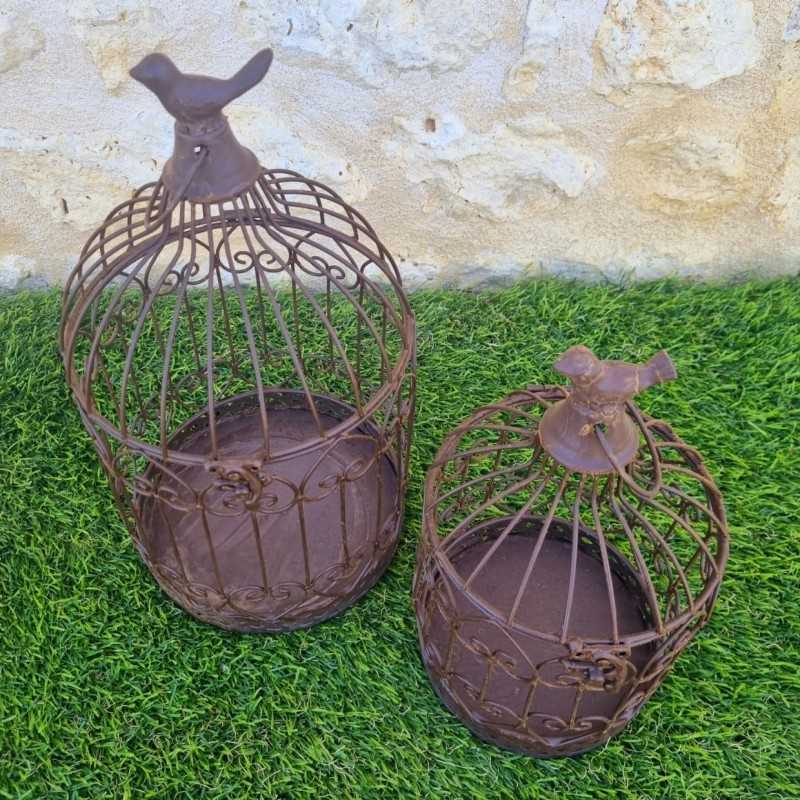 Bordeaux beige iron basket €22.90 LEZARD DU JARDIN
