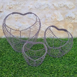 Bordeaux beige iron basket €22.90 LEZARD DU JARDIN
