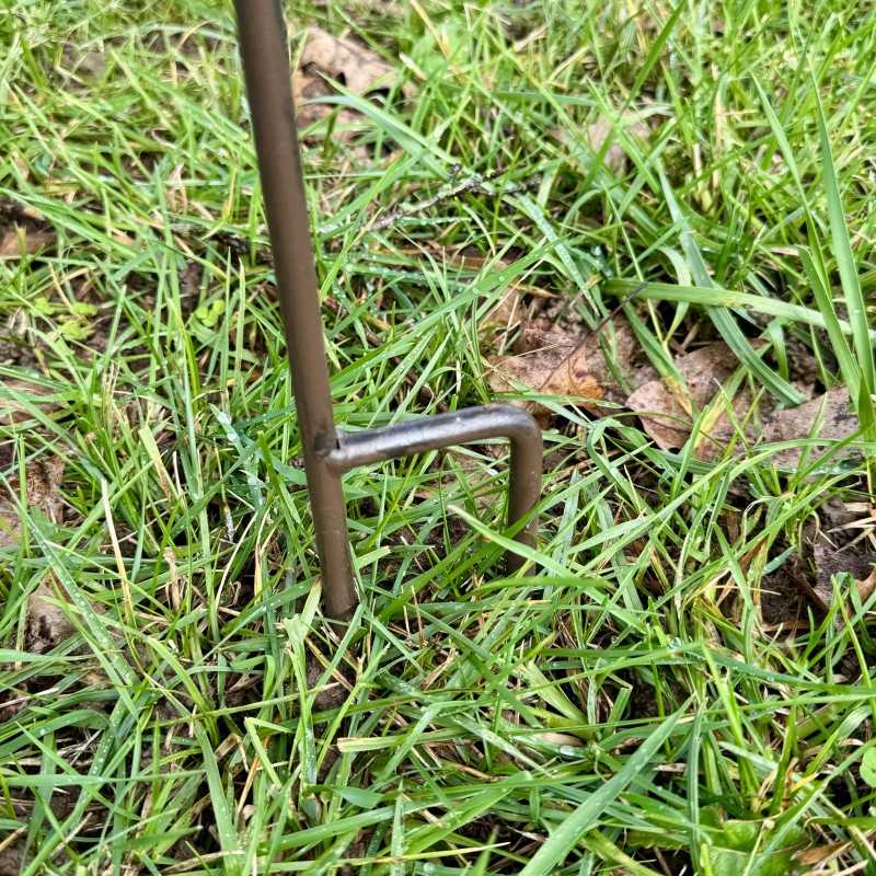 Cast Iron Spike-On Bird Feeder H114  €26.90 LEZARD DU JARDIN