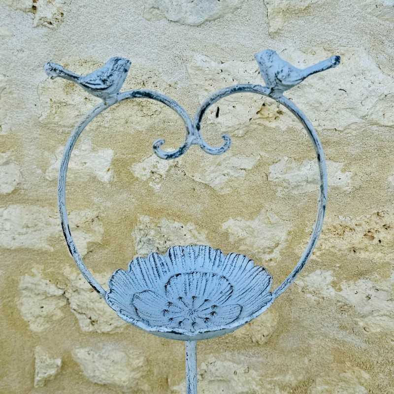 Bird Bath on Spike with Heart Motif in Cast Iron h105  €26.90  LEZARD DU JARDIN