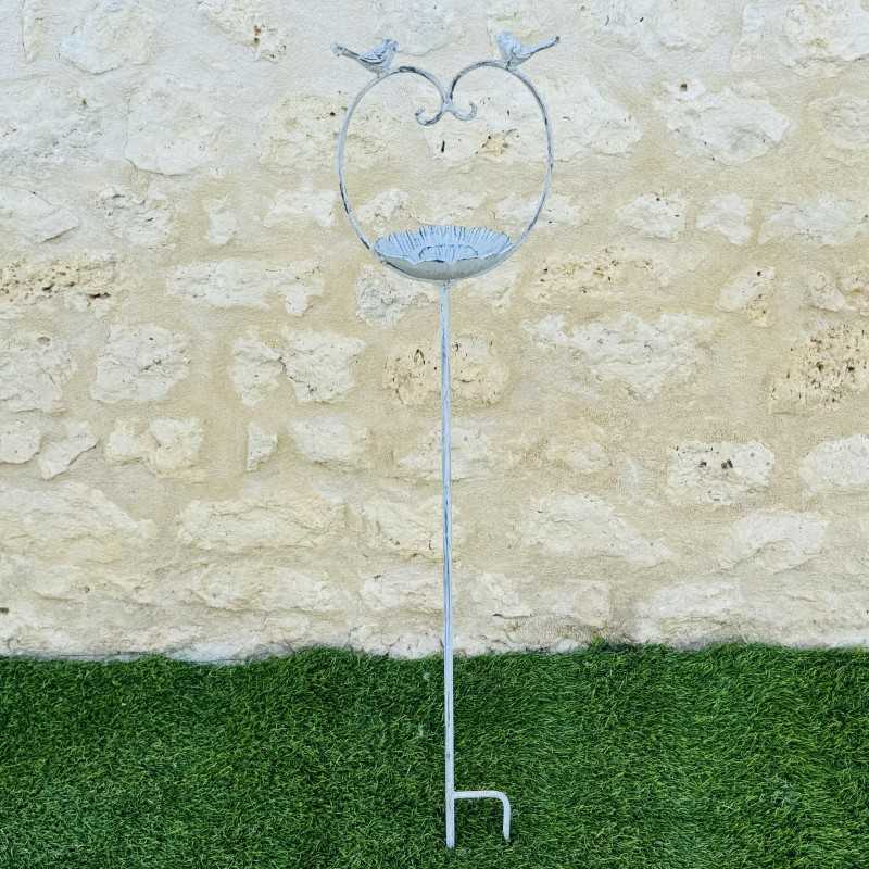 Bird Bath on Spike with Heart Motif in Cast Iron h105  €26.90  LEZARD DU JARDIN
