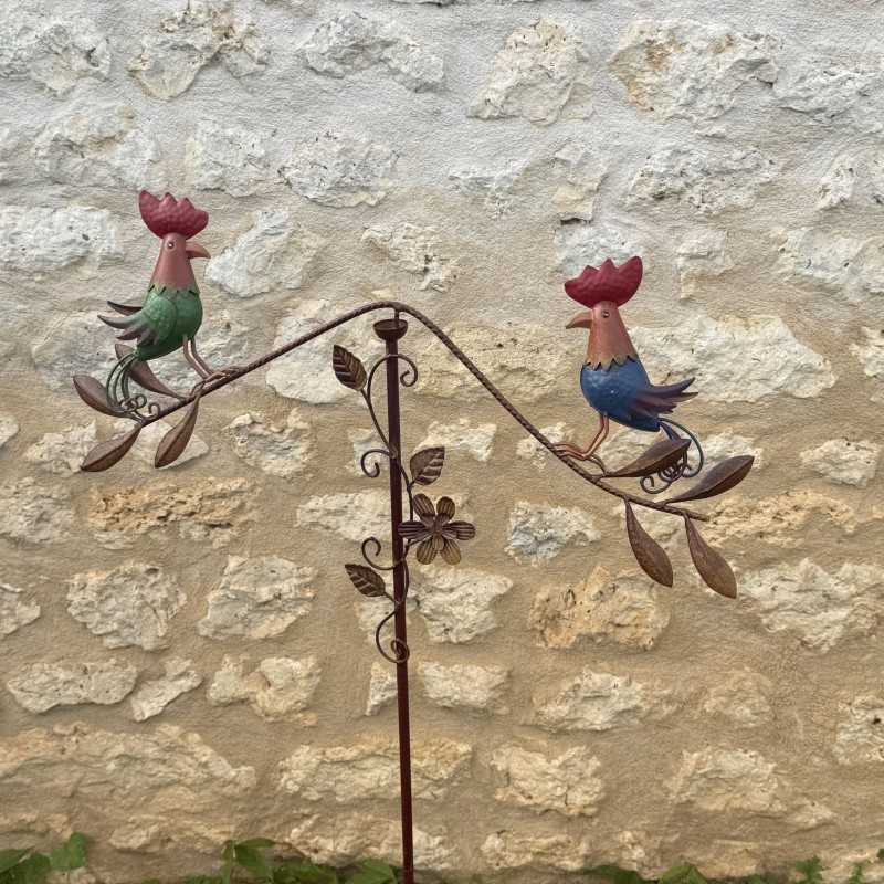 Decorative Metal Chicken Mobile – 124 cm – Colorful Garden Sculpture – Lézard du Jardin