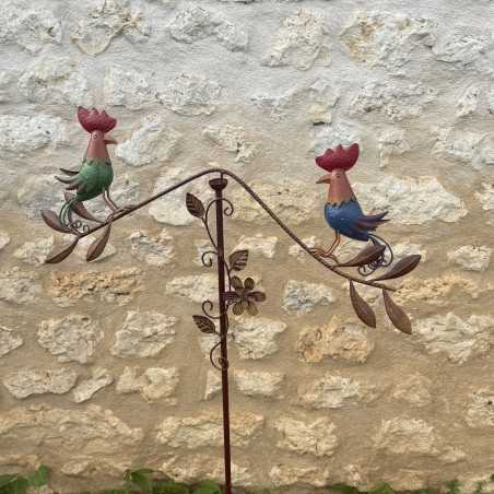 Decorative Metal Chicken Mobile – 124 cm – Colorful Garden Sculpture – Lézard du Jardin