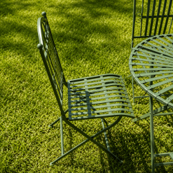 4-seat English green metal garden furniture set, detailed view of the chairs