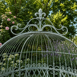 Garden arch bench in verdigris-patinated metal, view of the dome