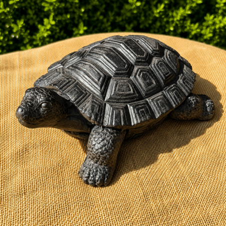 Tortue de jardin en résine effet pierre