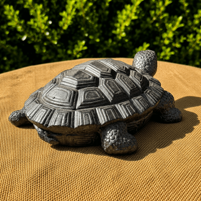 Tortue de jardin en résine effet pierre