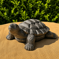Tortue de jardin en résine effet pierre