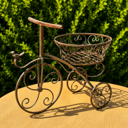 Porte-plante tricycle marron patiné – Une touche vintage pour vos fleurs