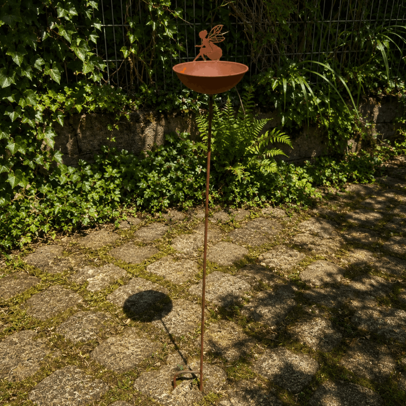 Mangeoire à oiseaux sur pic en métal – Motif Fée – Hauteur 118 cm