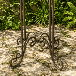 Wrought-iron garden bar table set – view of the base