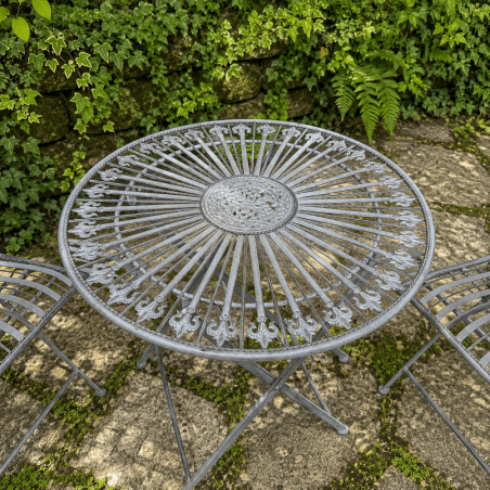 Antique gray garden furniture set – overview