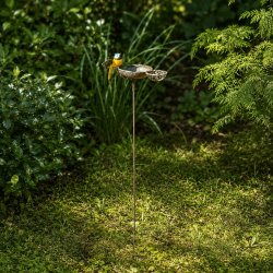 Abreuvoir à oiseaux à piquer en métal recyclé avec porte-boule de graisse – Mésange bleue