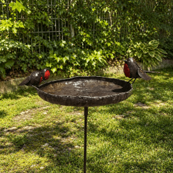 Bain d’oiseaux mangeoire en métal recyclé avec rouges-gorges