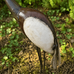 Sculpture de grue en métal recyclé H80 cm – Statue d'oiseau décorative de jardin