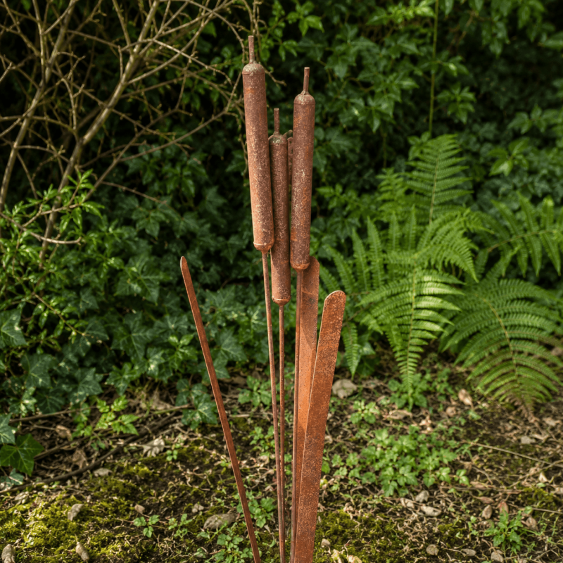 Decorative metal reeds to plant – front view