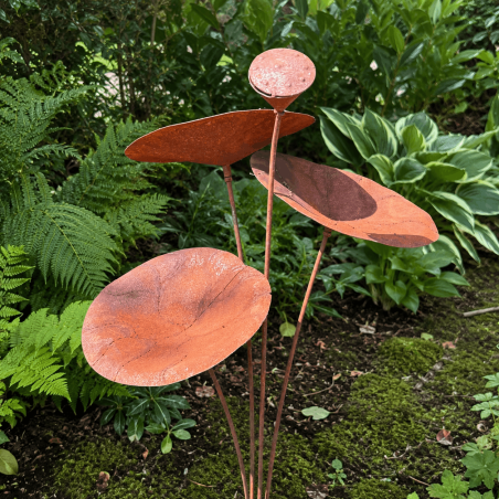 Decorative metal water lily for planting