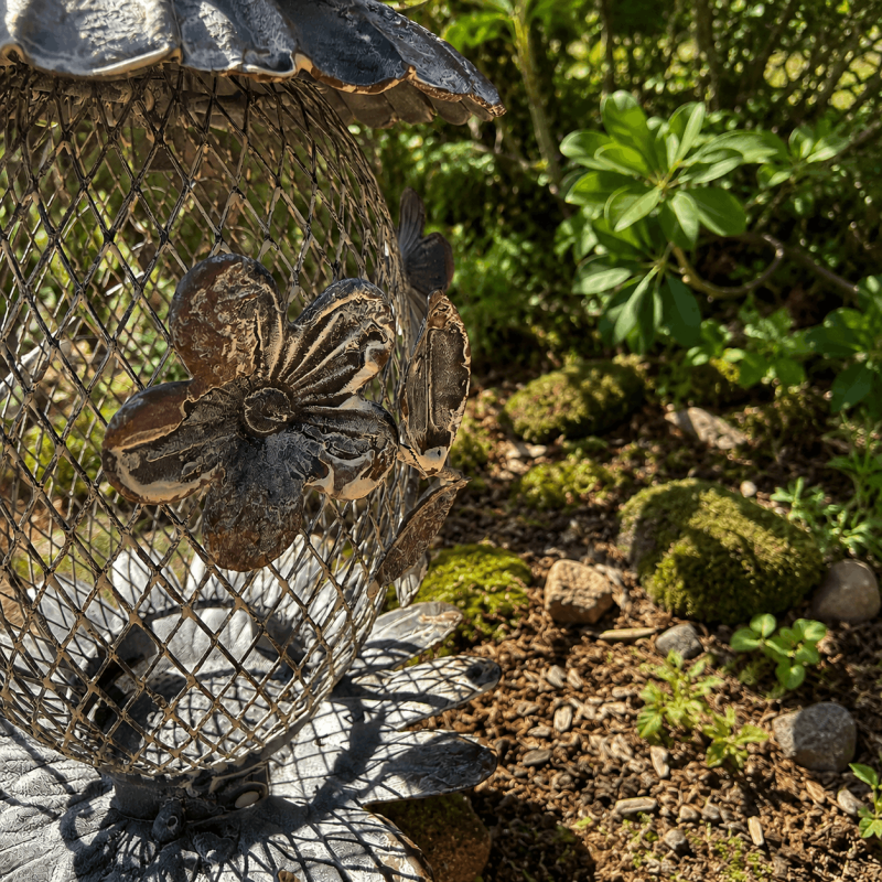 Mangeoire à oiseaux sur pic en métal grillagé – 100 cm